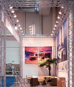Stand de foire moderne sur la foire Hanseboot