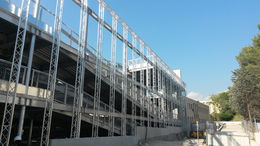 Design de façade avec des structures alu